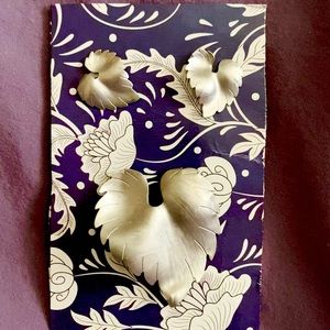 Vintage matching earrings and scarf brooch